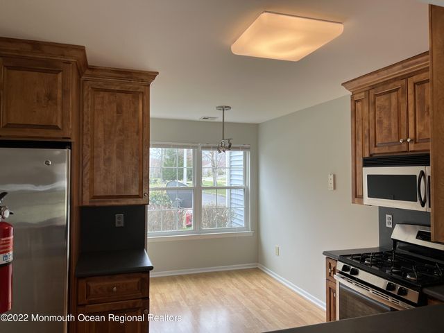 5 Jodhpur Court, Tinton Falls, NJ 07753