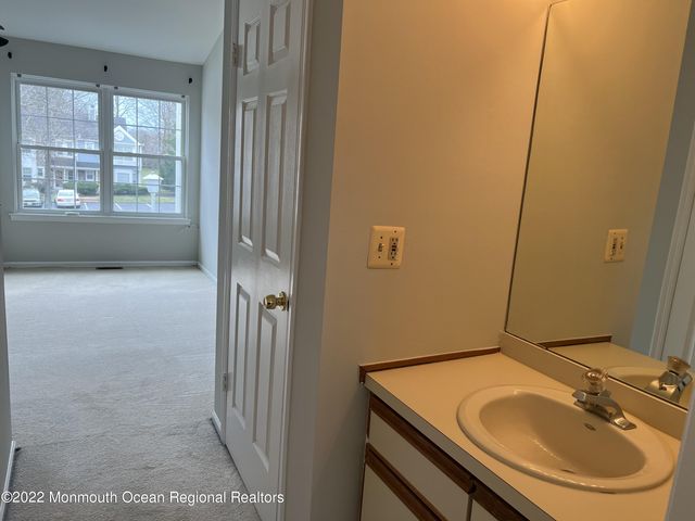 5 Jodhpur Court, Tinton Falls, NJ 07753