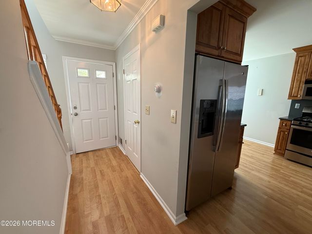 5 Jodhpur Court, Tinton Falls, NJ 07753