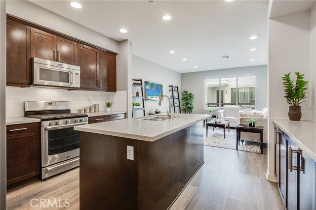 12921 Mission 102, Hawthorne, CA 90250
