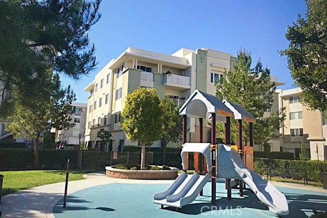 12921 Mission 102, Hawthorne, CA 90250