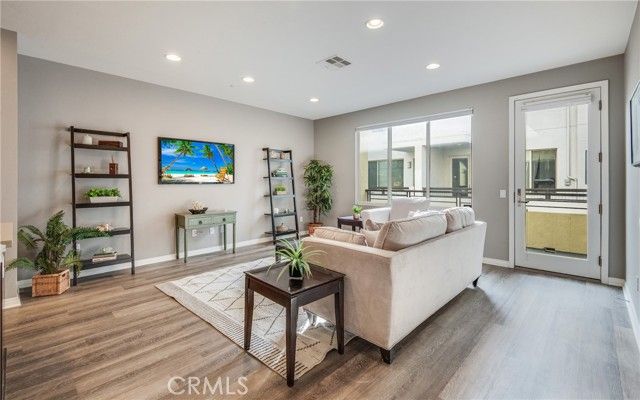 12921 Mission 102, Hawthorne, CA 90250