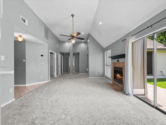 2119 Laurel Land Lane, Houston, TX 77014