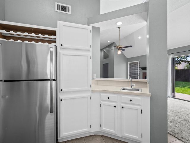 2119 Laurel Land Lane, Houston, TX 77014