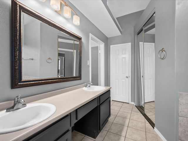 2119 Laurel Land Lane, Houston, TX 77014