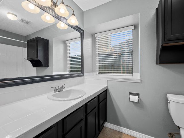 2119 Laurel Land Lane, Houston, TX 77014