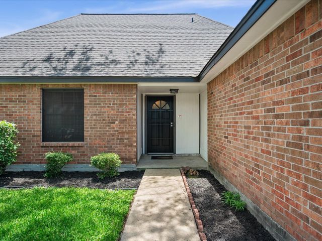 2119 Laurel Land Lane, Houston, TX 77014