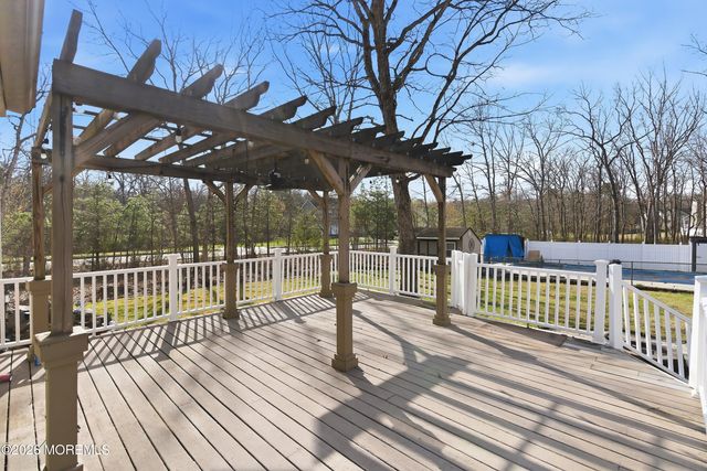 215 Bennetts Mills Road, Jackson, NJ 08527