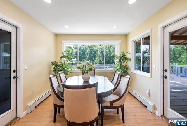 20 Riverview Circle, Little Falls, NJ 07424