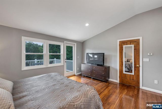 20 Riverview Circle, Little Falls, NJ 07424