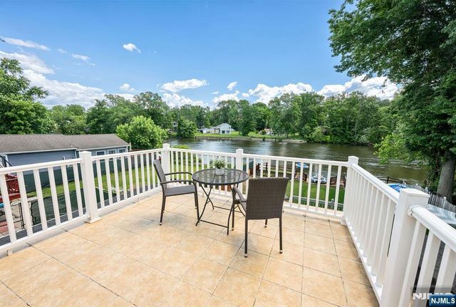 20 Riverview Circle, Little Falls, NJ 07424