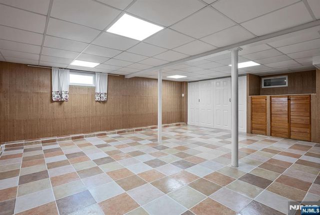 20 Riverview Circle, Little Falls, NJ 07424