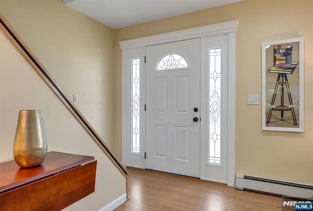 20 Riverview Circle, Little Falls, NJ 07424