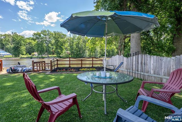 20 Riverview Circle, Little Falls, NJ 07424