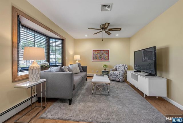 20 Riverview Circle, Little Falls, NJ 07424
