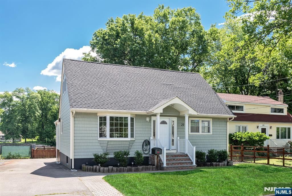 20 Riverview Circle, Little Falls, NJ 07424