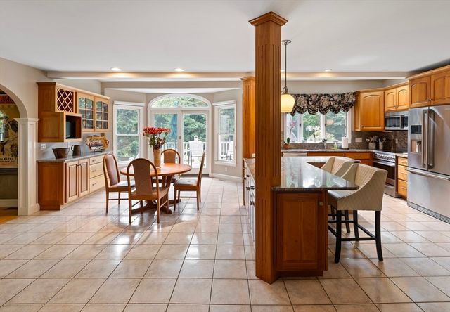 211 Saddle Hill Road, Hopkinton, MA 01748