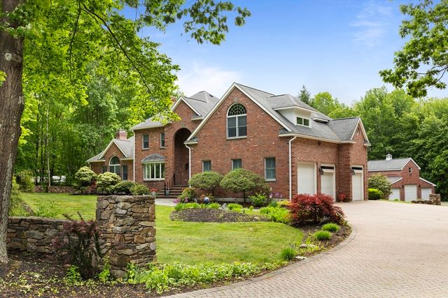 211 Saddle Hill Road, Hopkinton, MA 01748