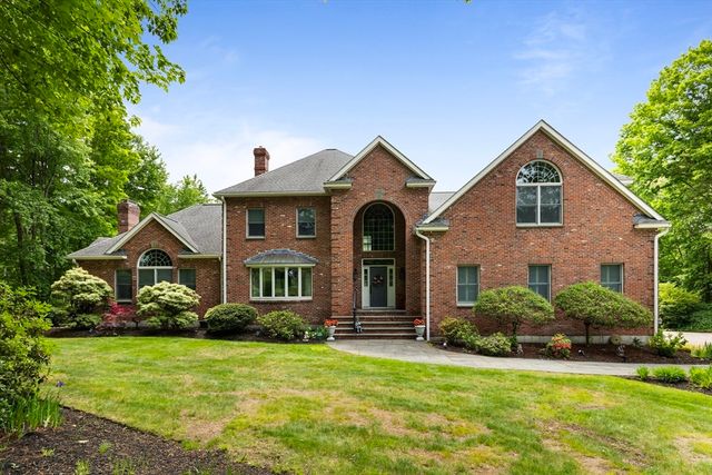 211 Saddle Hill Road, Hopkinton, MA 01748