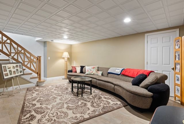 211 Saddle Hill Road, Hopkinton, MA 01748