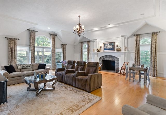 211 Saddle Hill Road, Hopkinton, MA 01748