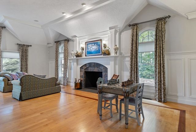 211 Saddle Hill Road, Hopkinton, MA 01748