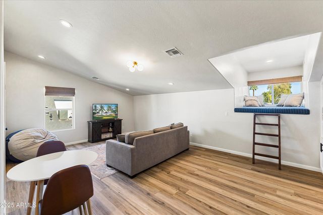 3930 N 30TH Street, Phoenix, AZ 85016