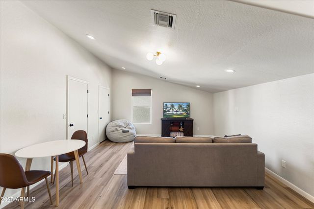 3930 N 30TH Street, Phoenix, AZ 85016