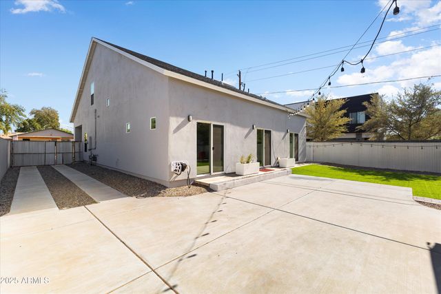 3930 N 30TH Street, Phoenix, AZ 85016