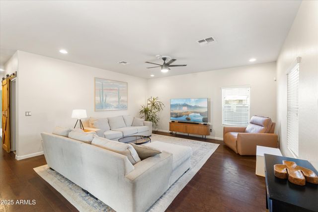 3930 N 30TH Street, Phoenix, AZ 85016