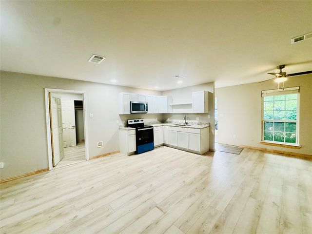 203 Wake Drive, Richardson, TX 75081