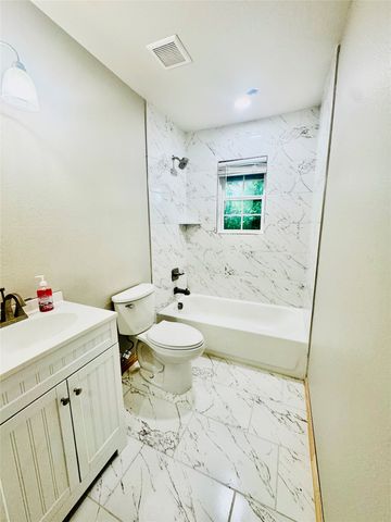 203 Wake Drive, Richardson, TX 75081