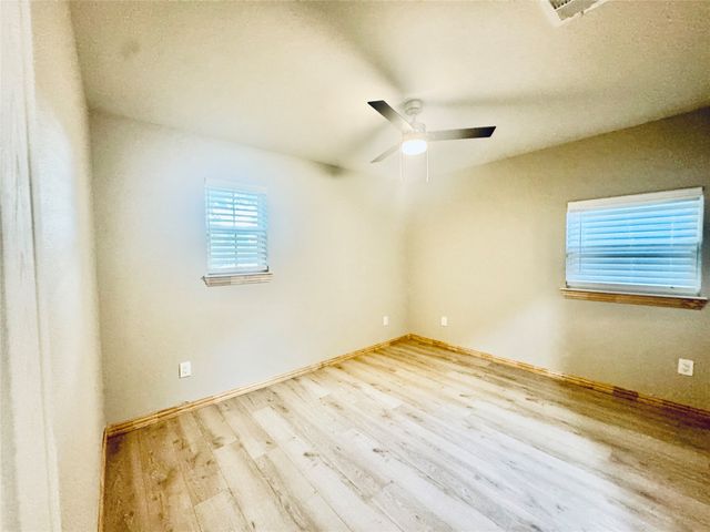 203 Wake Drive, Richardson, TX 75081
