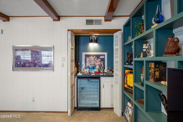 5709 BURNING TREE Drive, El Paso, TX 79912