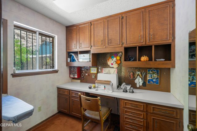 5709 BURNING TREE Drive, El Paso, TX 79912