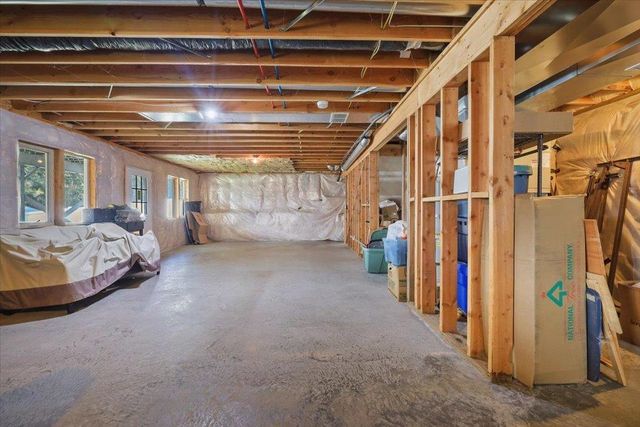 10918 S Pinecroft Rd, Medical Lake, WA 99022