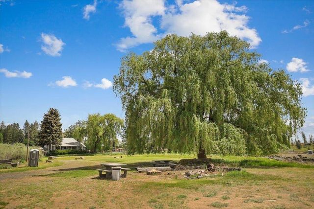 10918 S Pinecroft Rd, Medical Lake, WA 99022