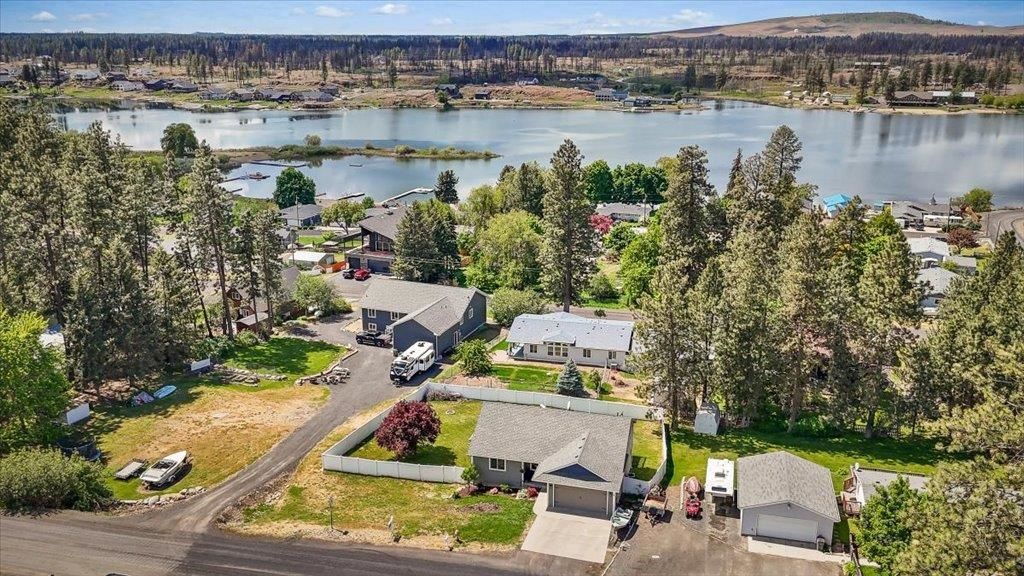 10918 S Pinecroft Rd, Medical Lake, WA 99022