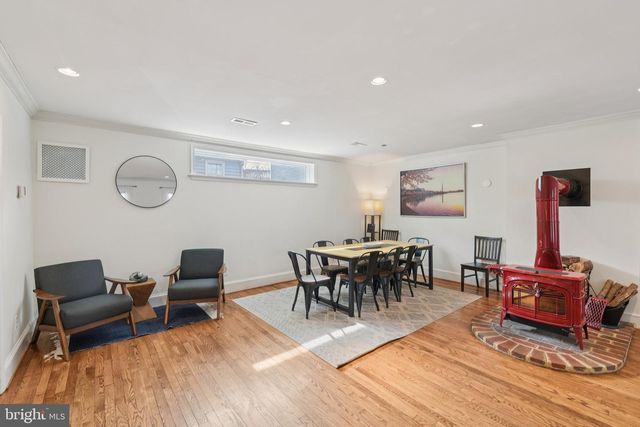 10 IRVING CT, Alexandria, VA 22314