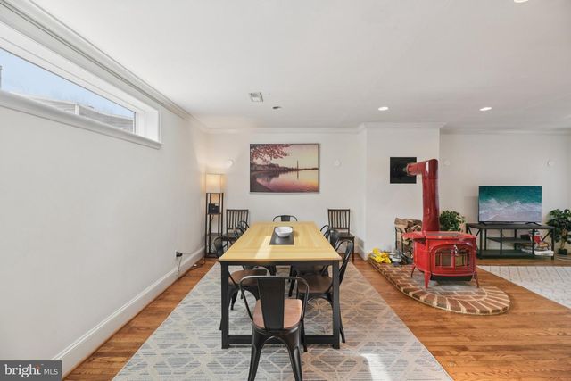 10 IRVING CT, Alexandria, VA 22314