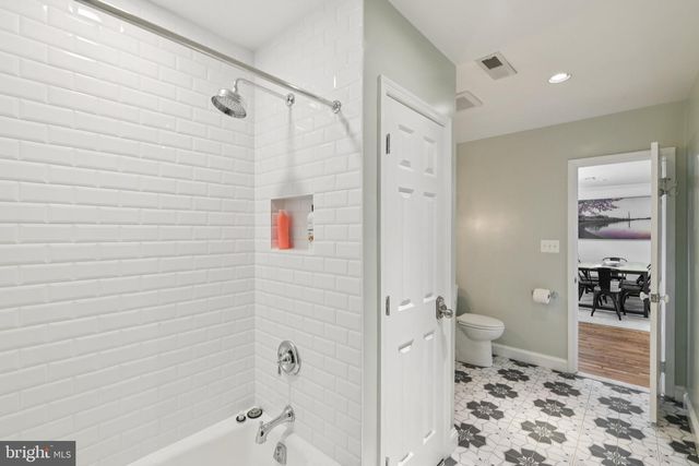 10 IRVING CT, Alexandria, VA 22314