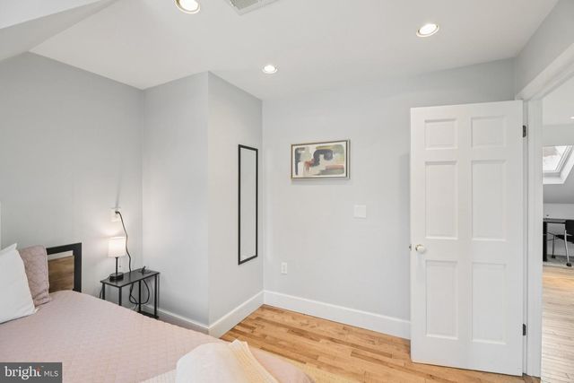 10 IRVING CT, Alexandria, VA 22314