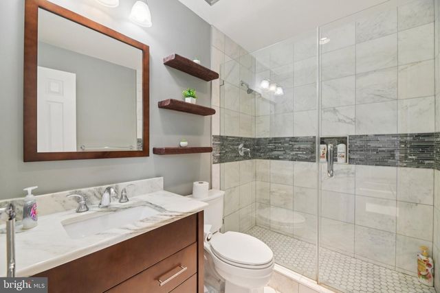 10 IRVING CT, Alexandria, VA 22314