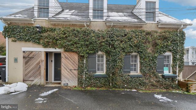 10 IRVING CT, Alexandria, VA 22314