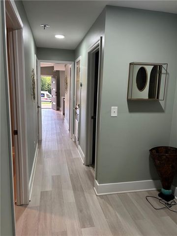 2047 Boulderview, Atlanta, GA 30316