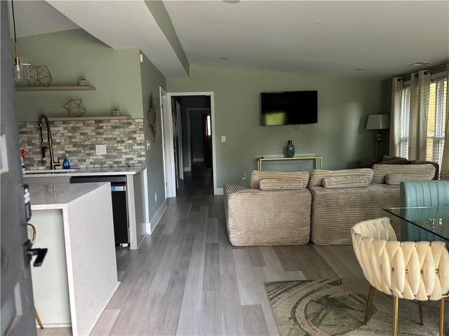 2047 Boulderview, Atlanta, GA 30316