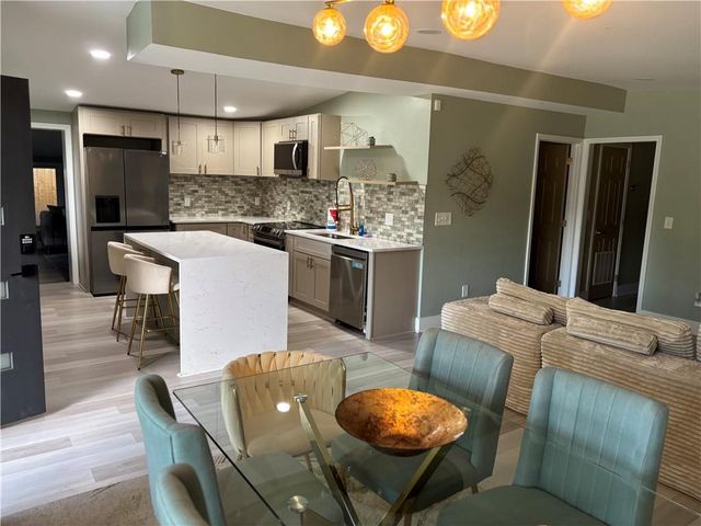 2047 Boulderview, Atlanta, GA 30316