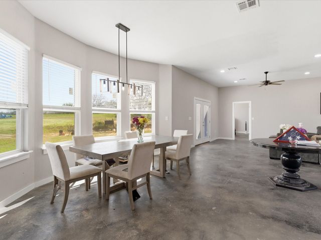 715 County Road 4599, Boyd, TX 76023
