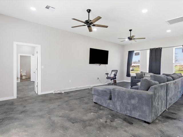 715 County Road 4599, Boyd, TX 76023