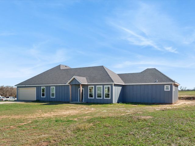 715 County Road 4599, Boyd, TX 76023